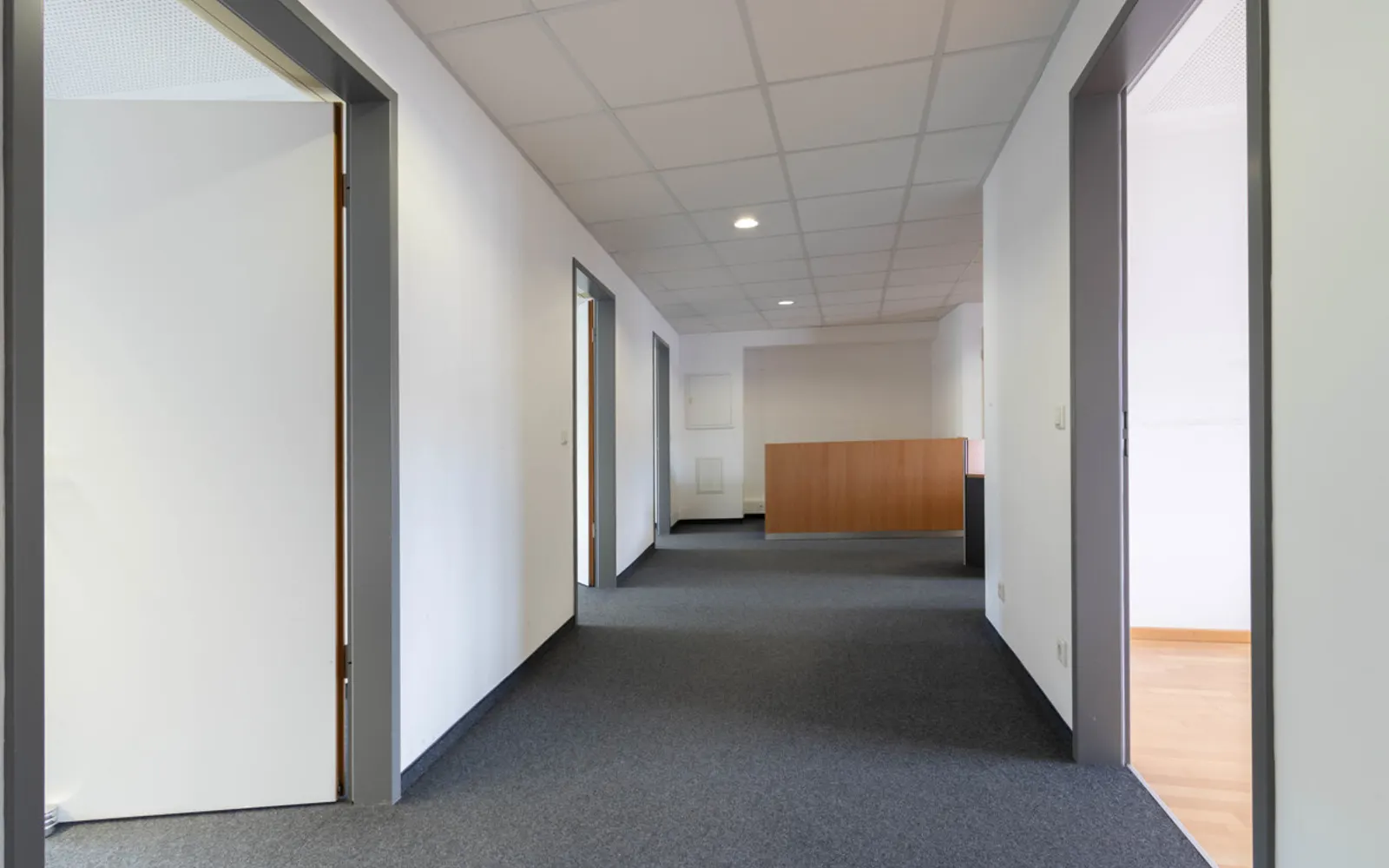 Schöne Bürofläche in der Altstadt inkl. TG-Stellplätze - Bild 4