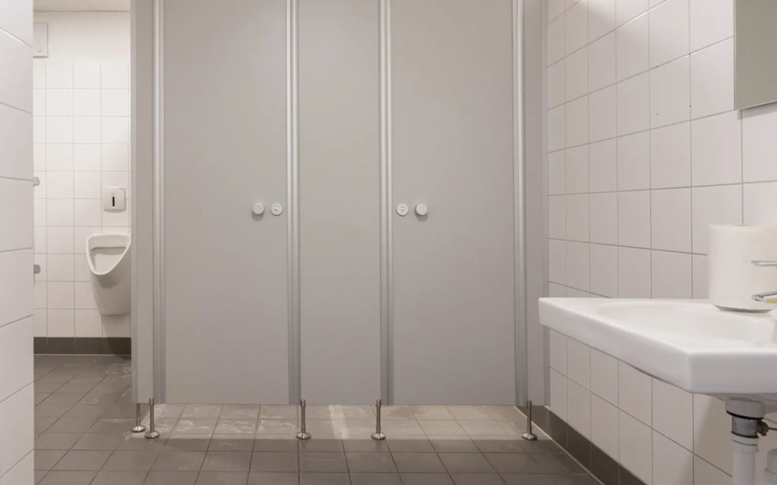 Große Bürofläche in modernem Geschäftsgebäude - Bild 19