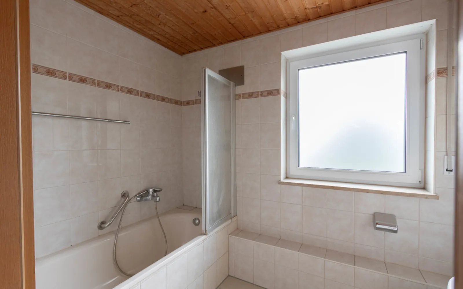 Charmante Maisonette Wohnung - 3-Zimmer mit Balkon, eigener Garage und Stellplatz - Bild 7
