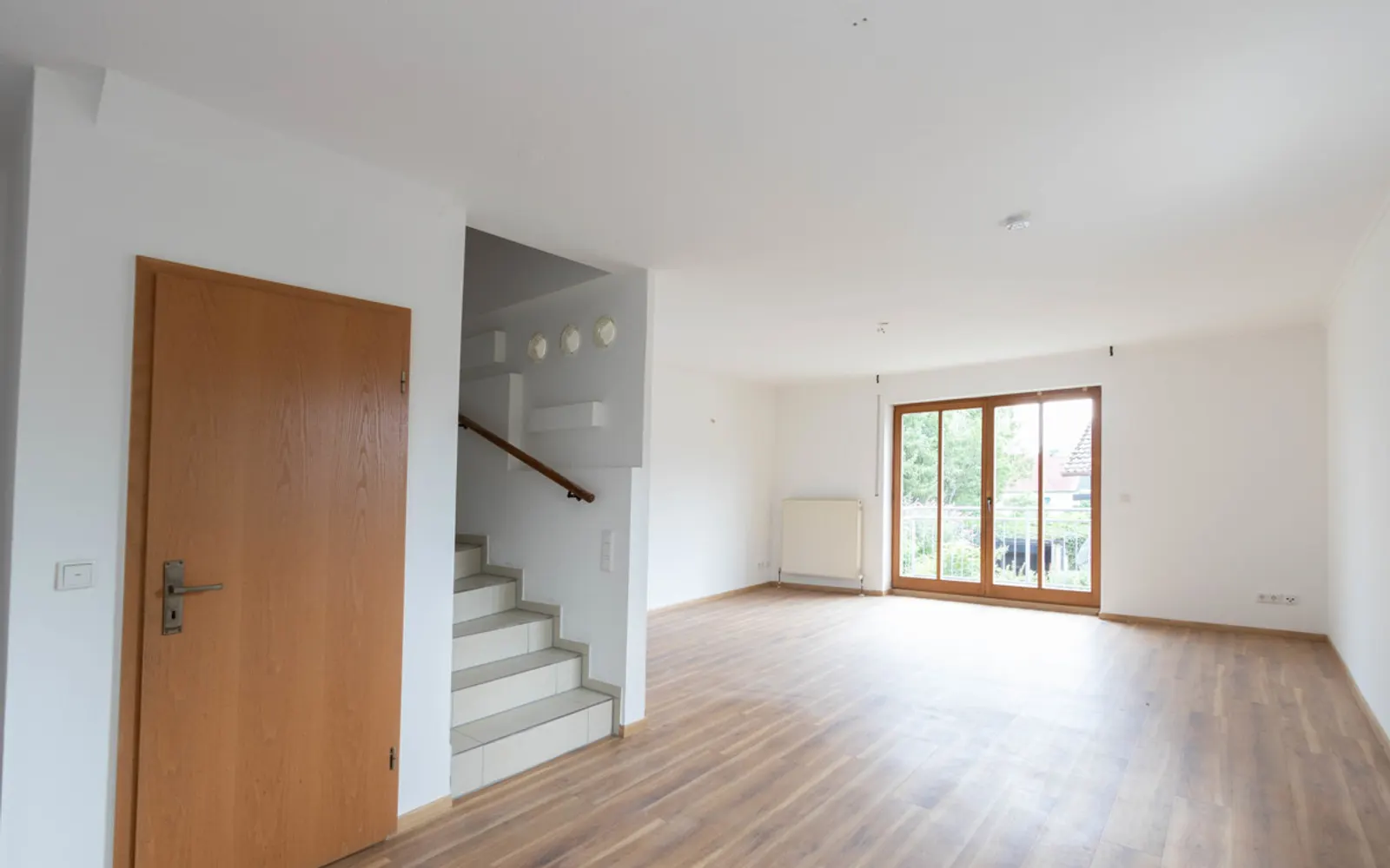 Charmante Maisonette Wohnung - 3-Zimmer mit Balkon, eigener Garage und Stellplatz - Bild 3