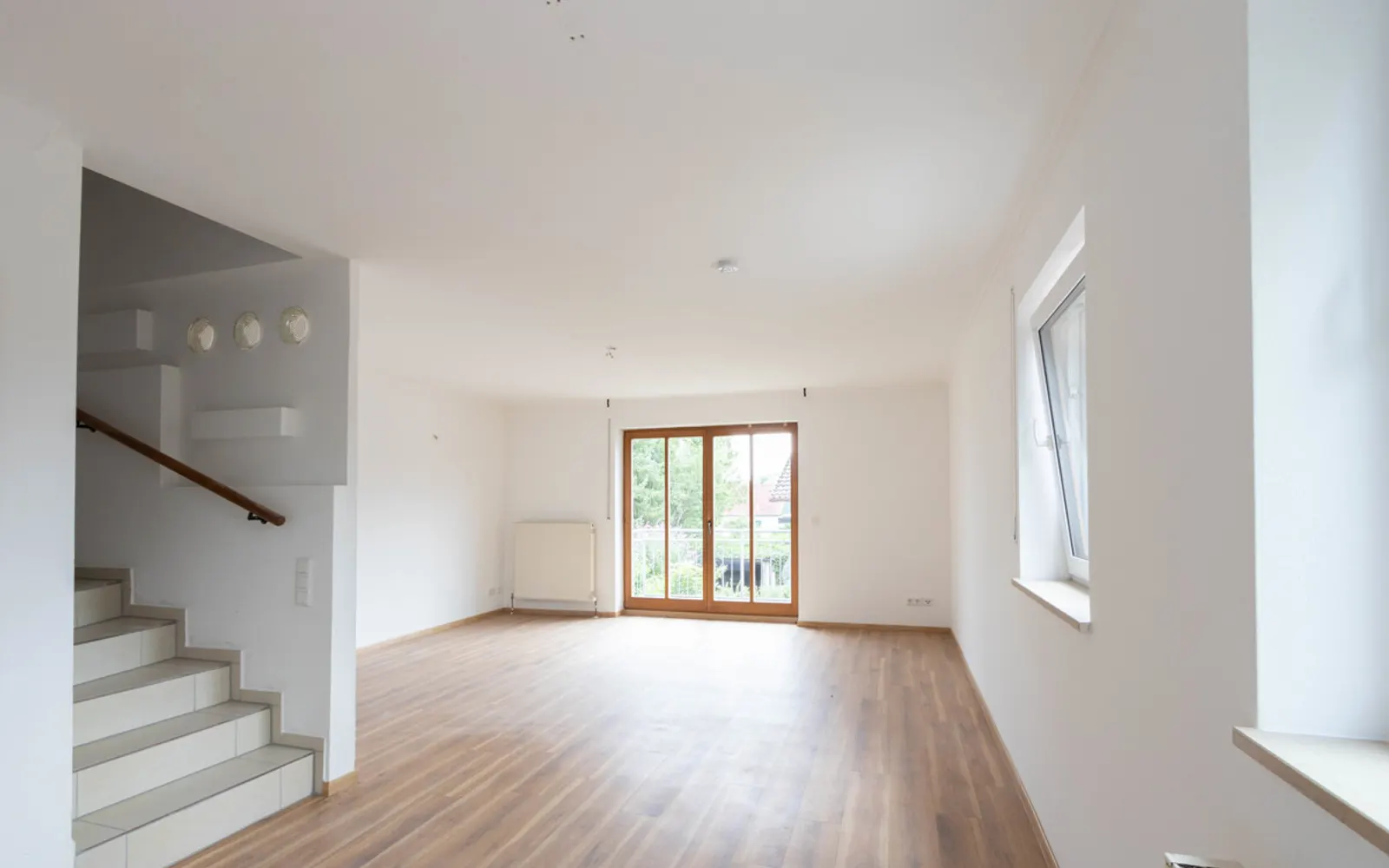 Charmante Maisonette Wohnung - 3-Zimmer mit Balkon, eigener Garage und Stellplatz - Bild 1