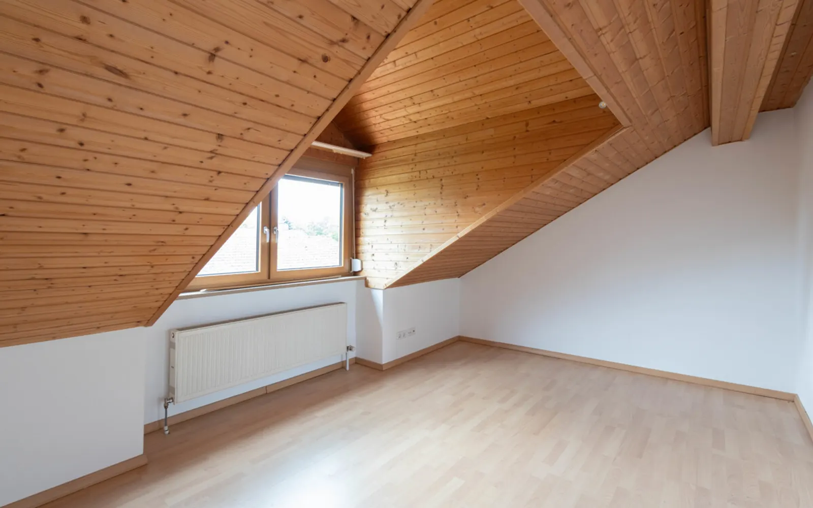 Charmante Maisonette Wohnung - 3-Zimmer mit Balkon, eigener Garage und Stellplatz - Bild 12