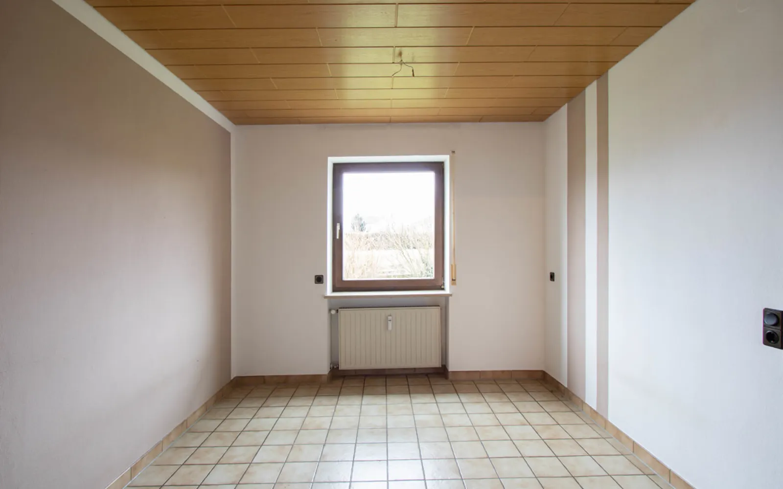 Viel Platz für Ihre Wohnideen: Großzügiges Zweifamilienhaus in Wettstetten - Bild 10