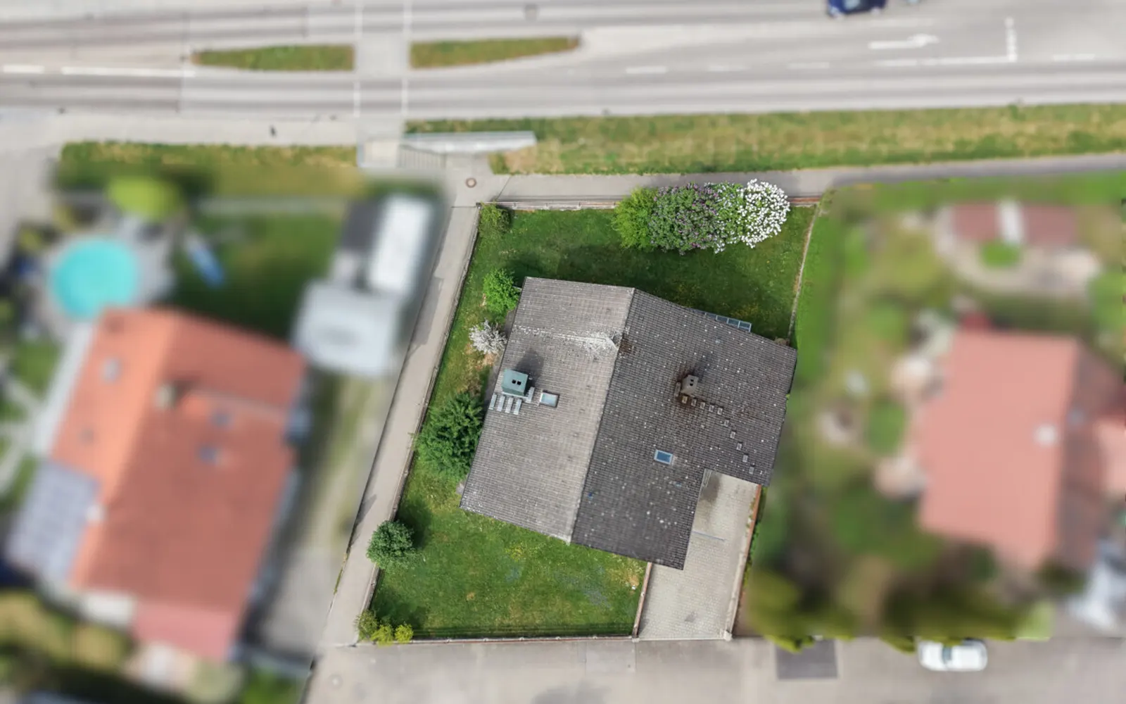 Viel Platz für Ihre Wohnideen: Großzügiges Zweifamilienhaus in Wettstetten - Bild 4