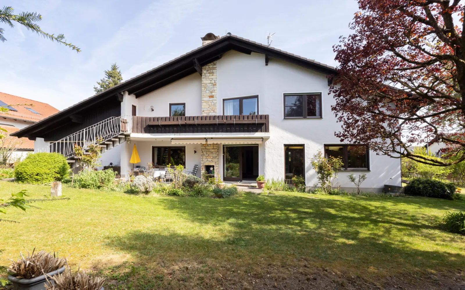 Gepflegtes großzügig angelegtes Einfamilienhaus - Bild 2