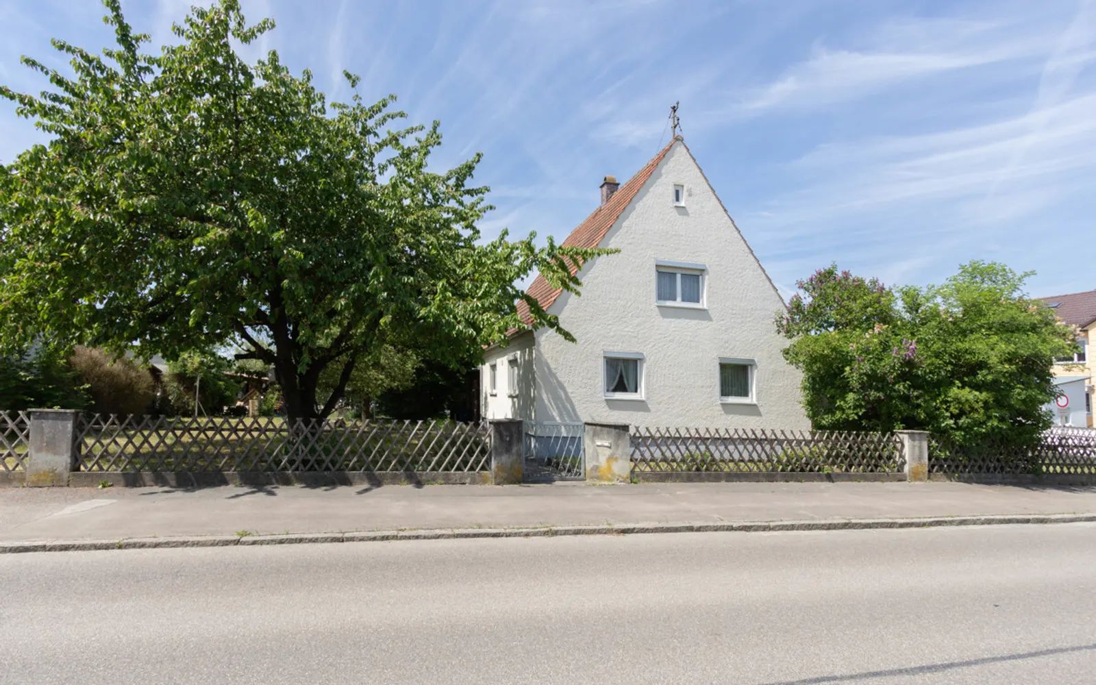 Bauplatz für 3-Reihenhäuser oder 5-Familienhaus in Manching - Bild 2