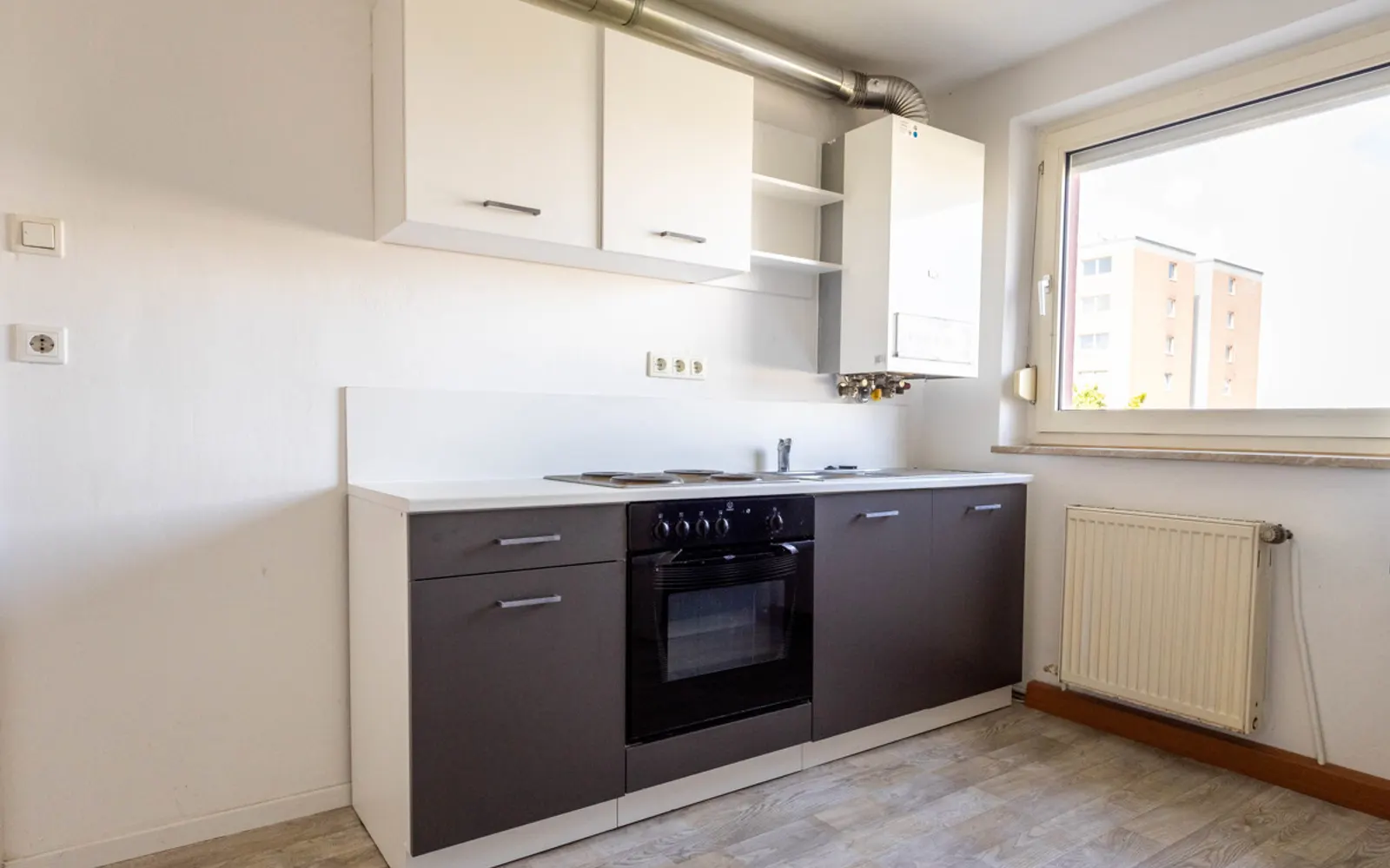 Renovierungsbedürftige 2-Zimmer-Wohnung mit Balkon und Außenstellplatz im Augustinviertel! - Bild 9