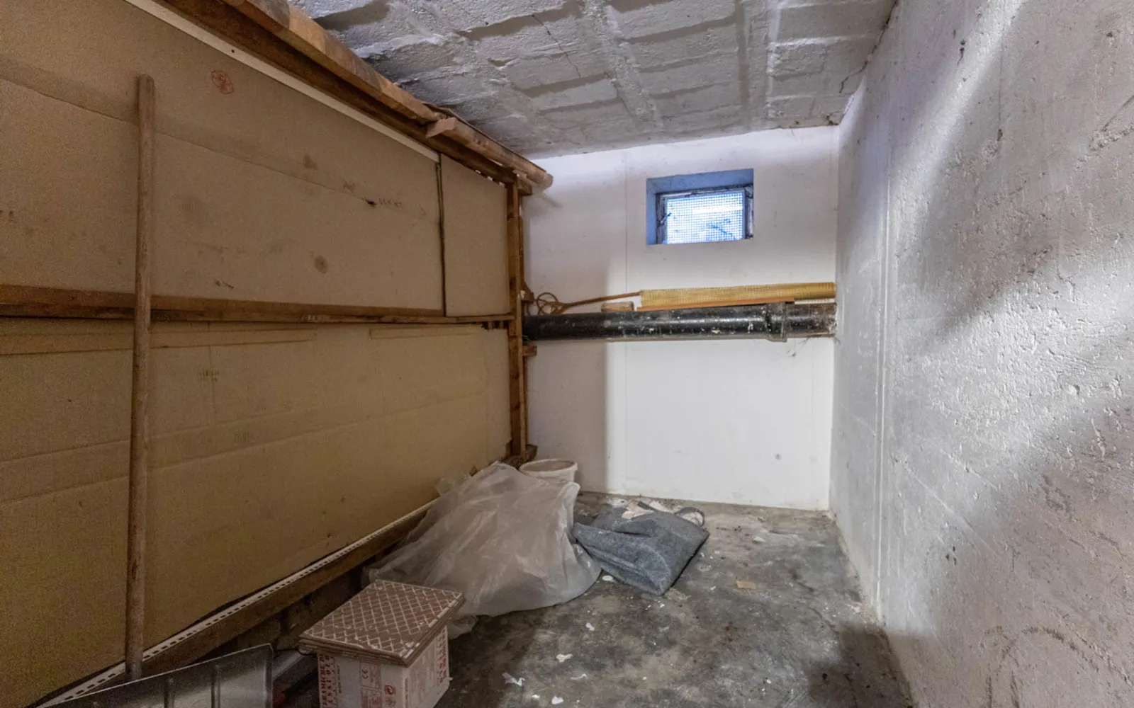 Renovierungsbedürftige 2-Zimmer-Wohnung mit Balkon und Außenstellplatz im Augustinviertel! - Bild 11