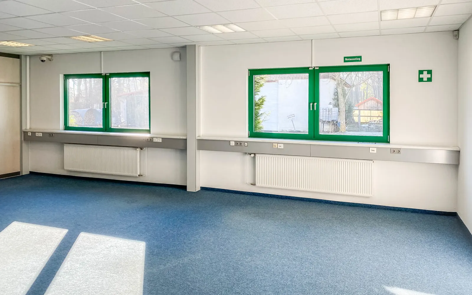 Moderne Bürofläche mit Halle - Bild 6