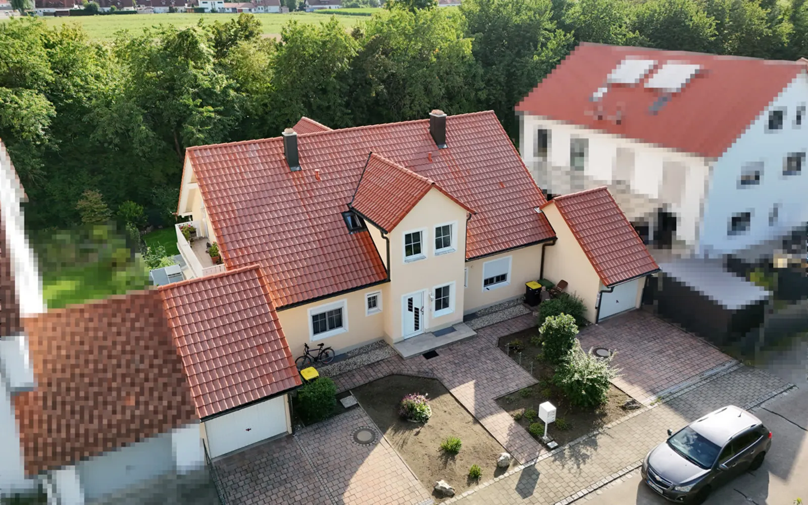Zeitnah bezugsfrei: 2-Zimmer-Wohnung im 1.OG mit zwei Balkonen in ruhiger Lage! - Bild 2