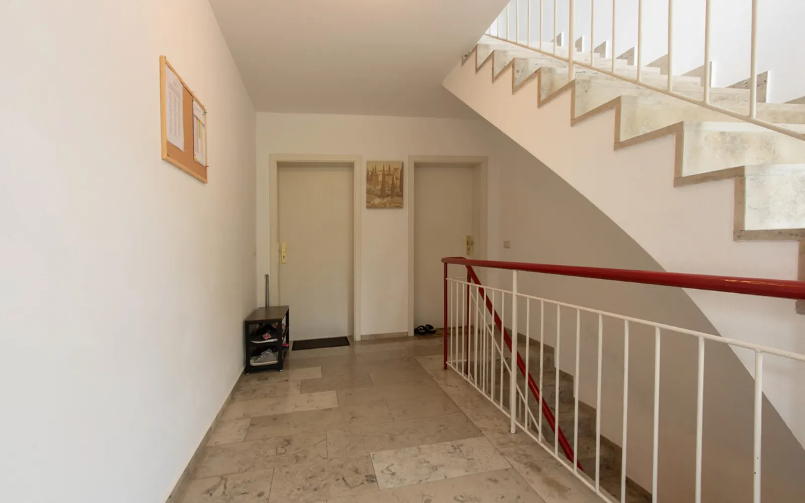 Zeitnah bezugsfrei: 2-Zimmer-Wohnung im 1.OG mit zwei Balkonen in ruhiger Lage! - Bild 9