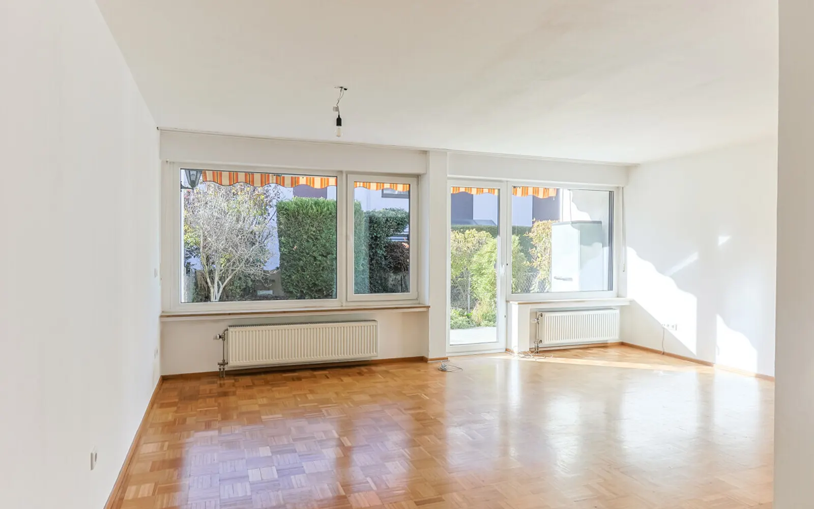 Charmantes Reihenmittelhaus mit viel Potenzial - Bild 3