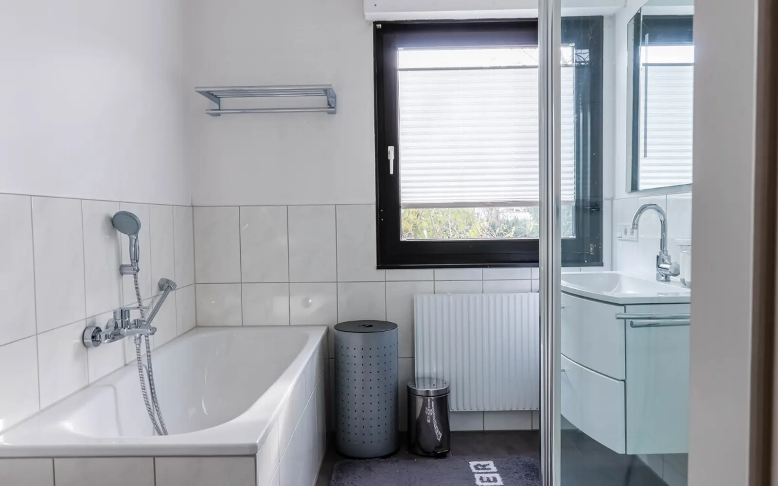 Charmantes Einfamilienhaus mit großem Garten - Bild 12