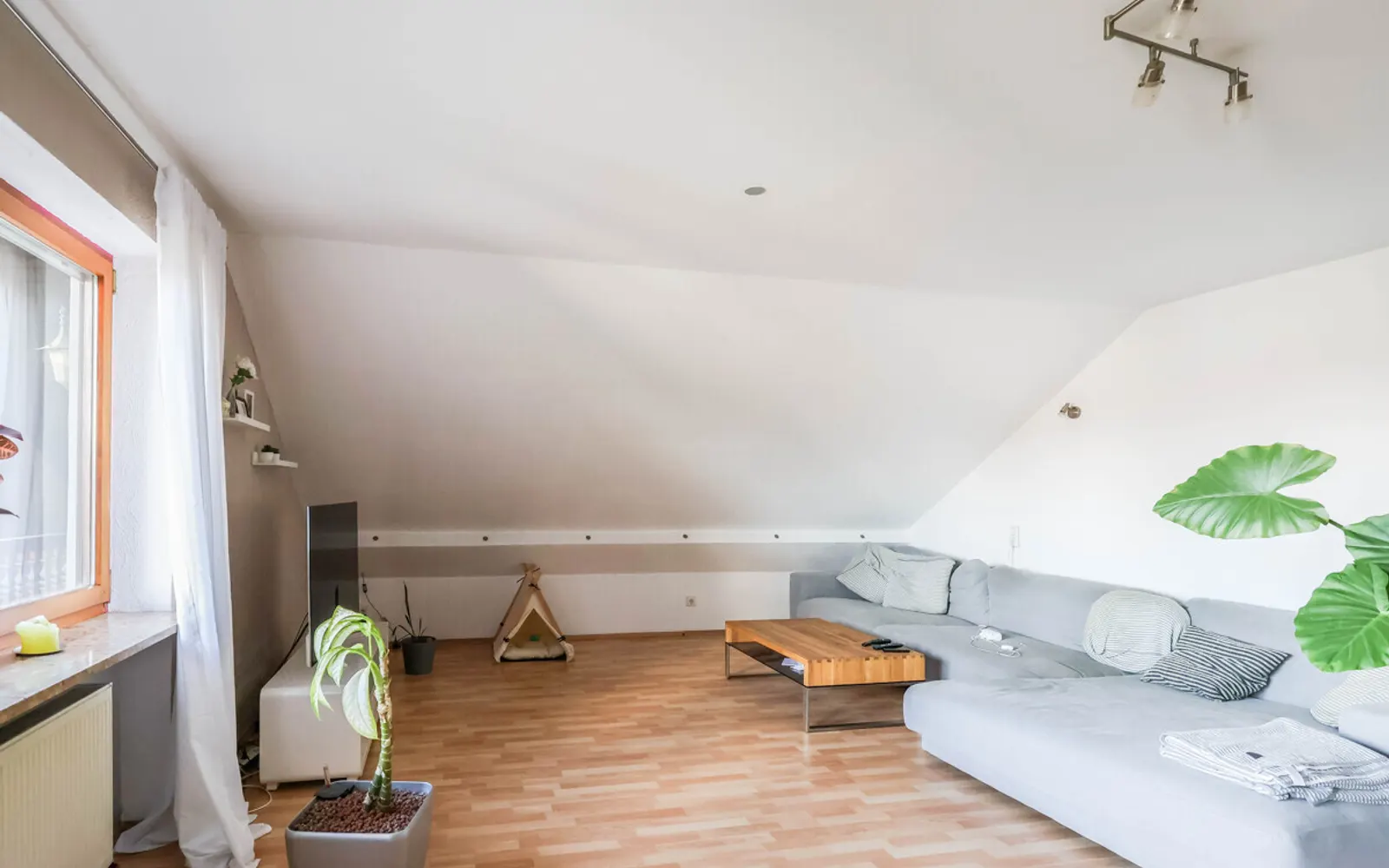 Sofort bezugsfreie 3-Zimmer-Wohnung mit Balkon in ruhiger Lage von Gaimersheim! - Bild 7