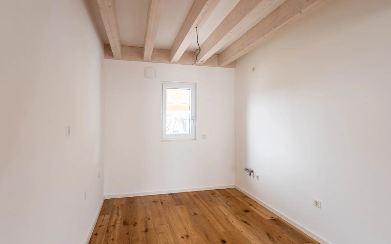 Hochwertige Neubauwohnung mit Terrasse und Garten in ruhiger Lage von Gaimersheim! - Bild 4