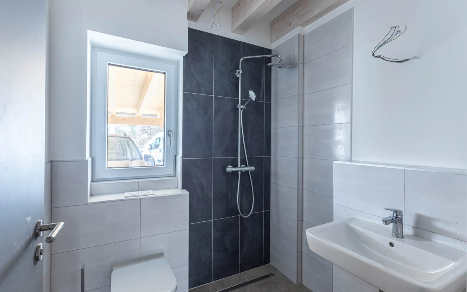 Hochwertige Neubauwohnung mit Terrasse und Garten in ruhiger Lage von Gaimersheim! - Bild 5