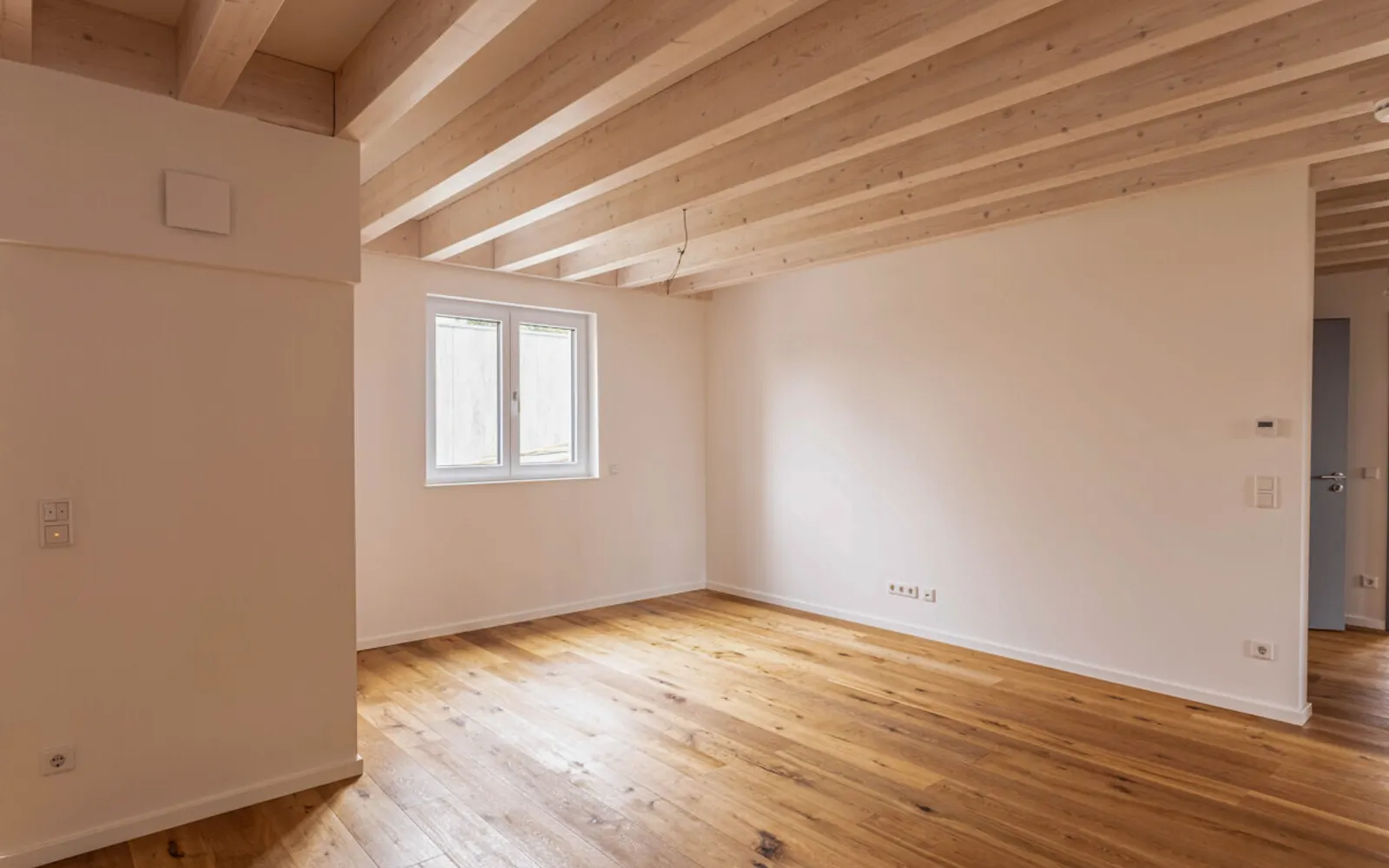 Hochwertige Neubauwohnung mit Terrasse und Garten in ruhiger Lage von Gaimersheim! - Bild 2