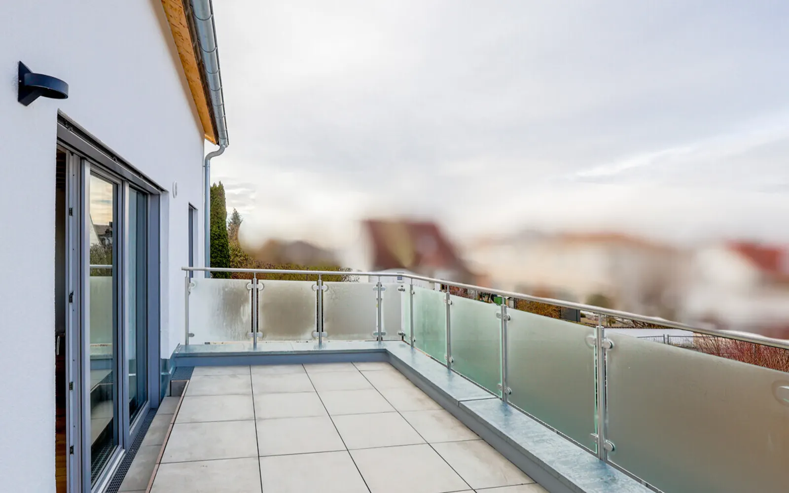 Hochwertige Neubauwohnung mit großer Terrasse im 1. Obergeschoss mit Aufzug! - Bild 8