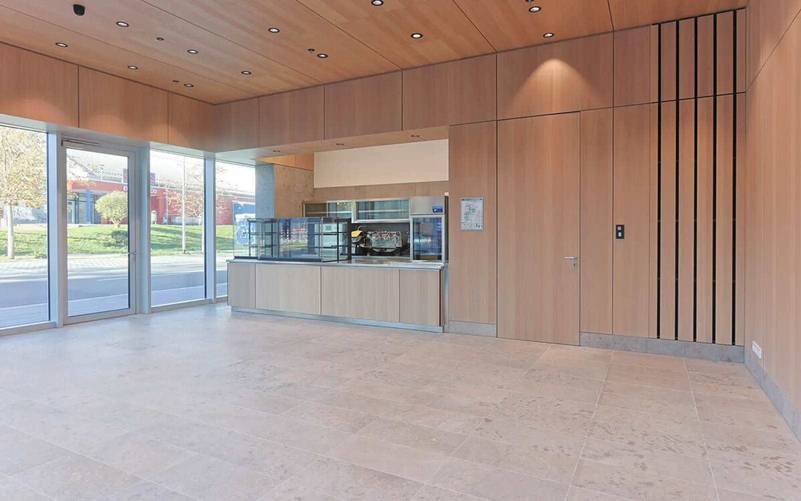 Café / Bistro im Donau Tower - Bild 1