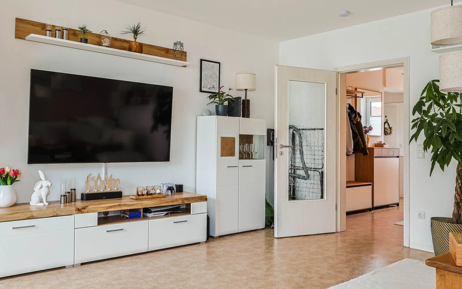 Wohnen an der Donau – stilvolle 2,5-Zimmer-Wohnung in bester Lage - Bild 6