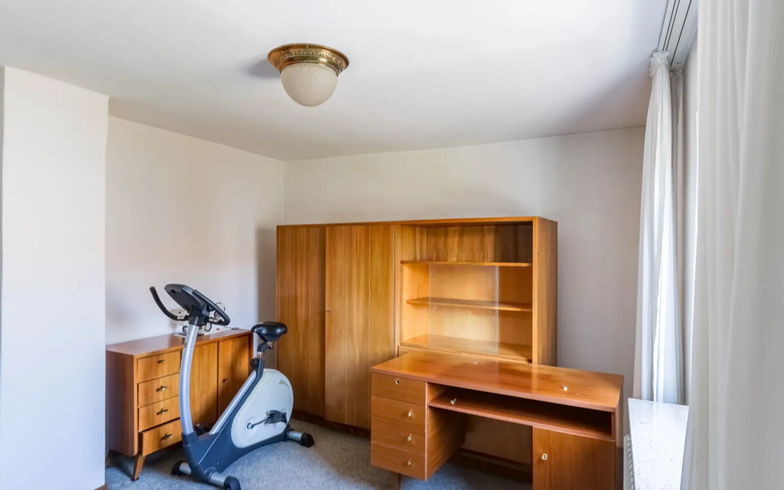 Dreifamilienhaus mit Hinterliegergrundstück in Ingolstadt-Süd - Bild 9