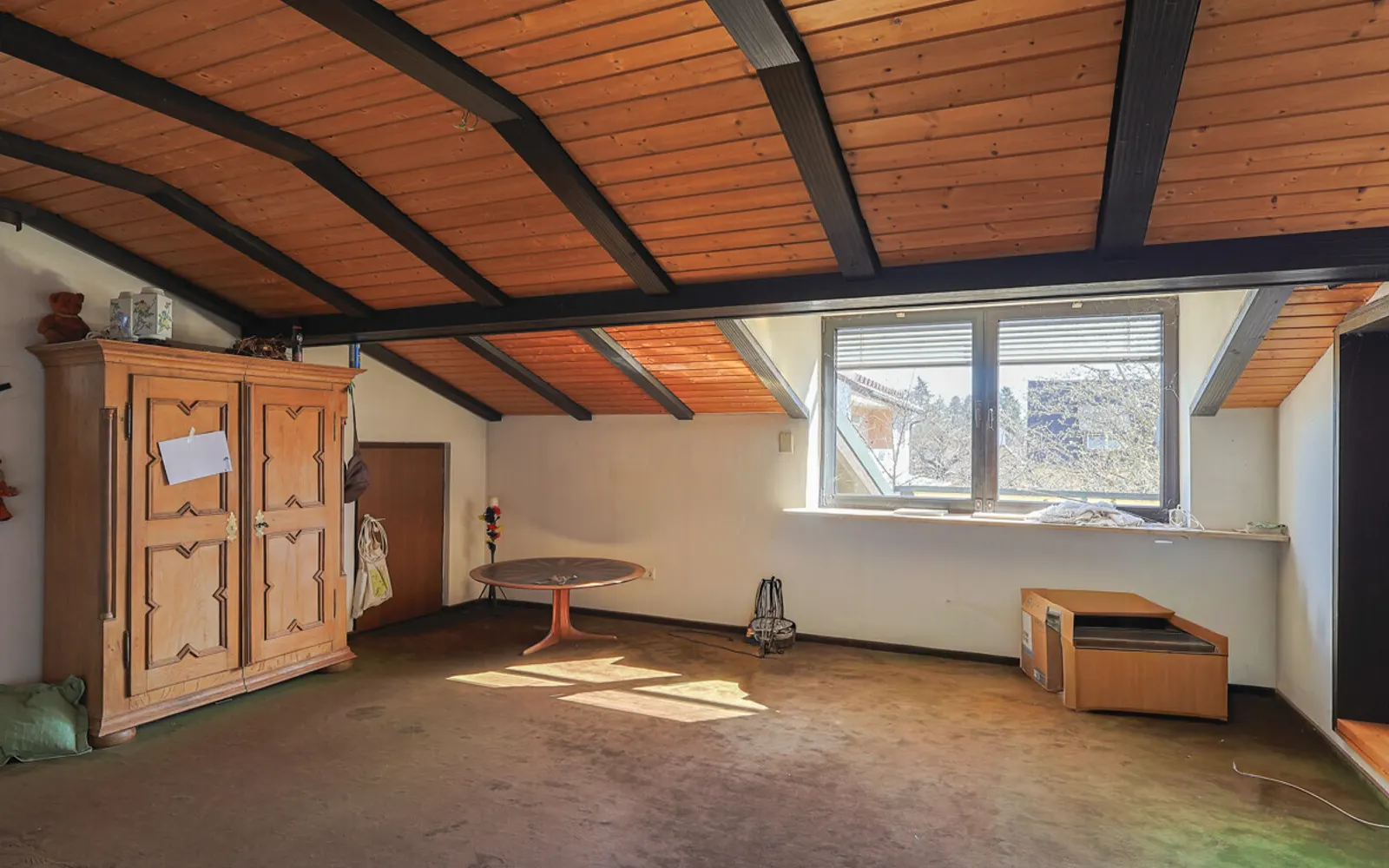 Seltene Gelegenheit: Exklusive Villa mit Indoor-Pool und weitläufigem Grundstück in Gaimersheim - Bild 9