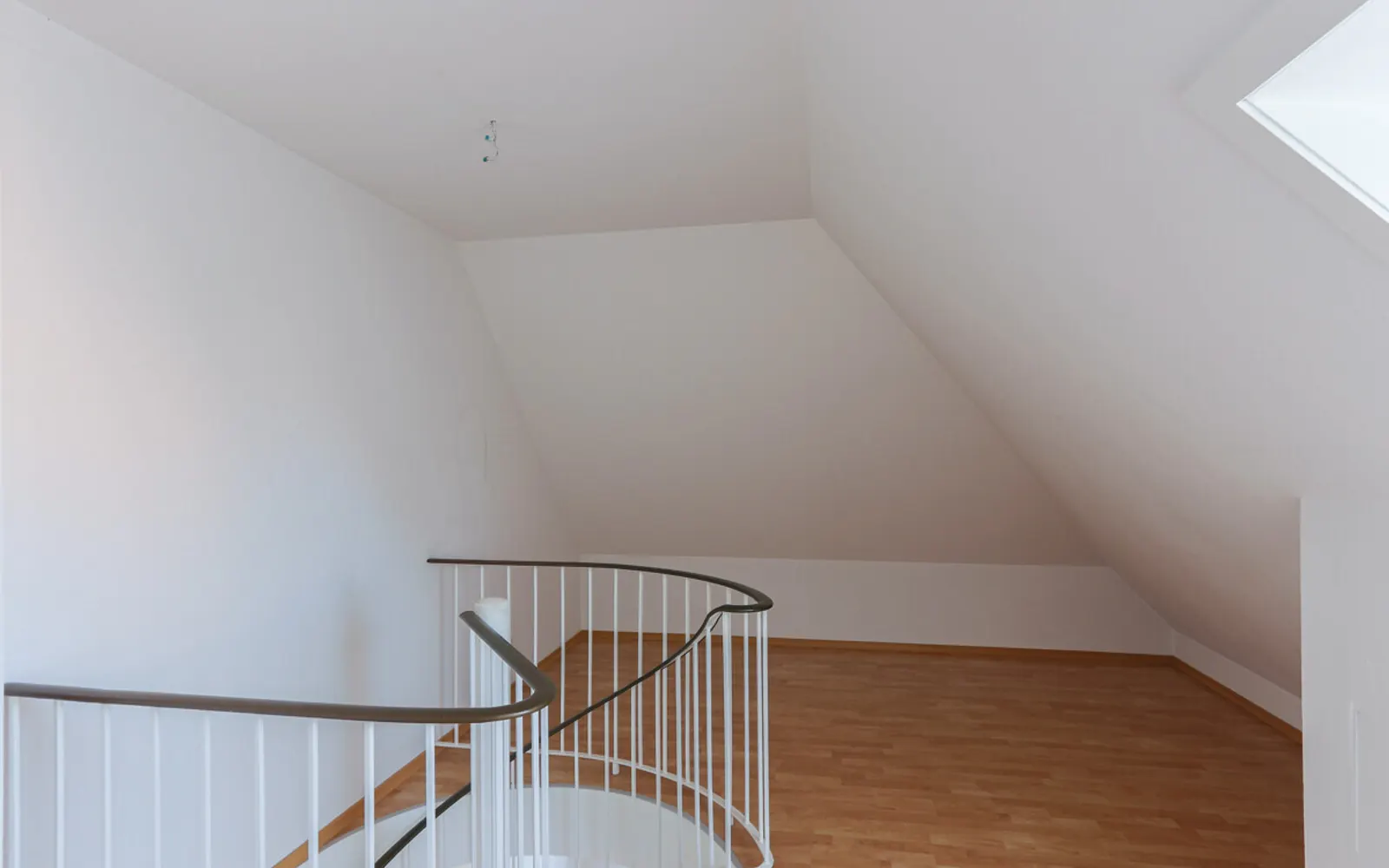 3,5-Zimmer-Maisonette-Wohnung mit Balkon und Tiefgarage in Ingolstadt-Nord! - Bild 15