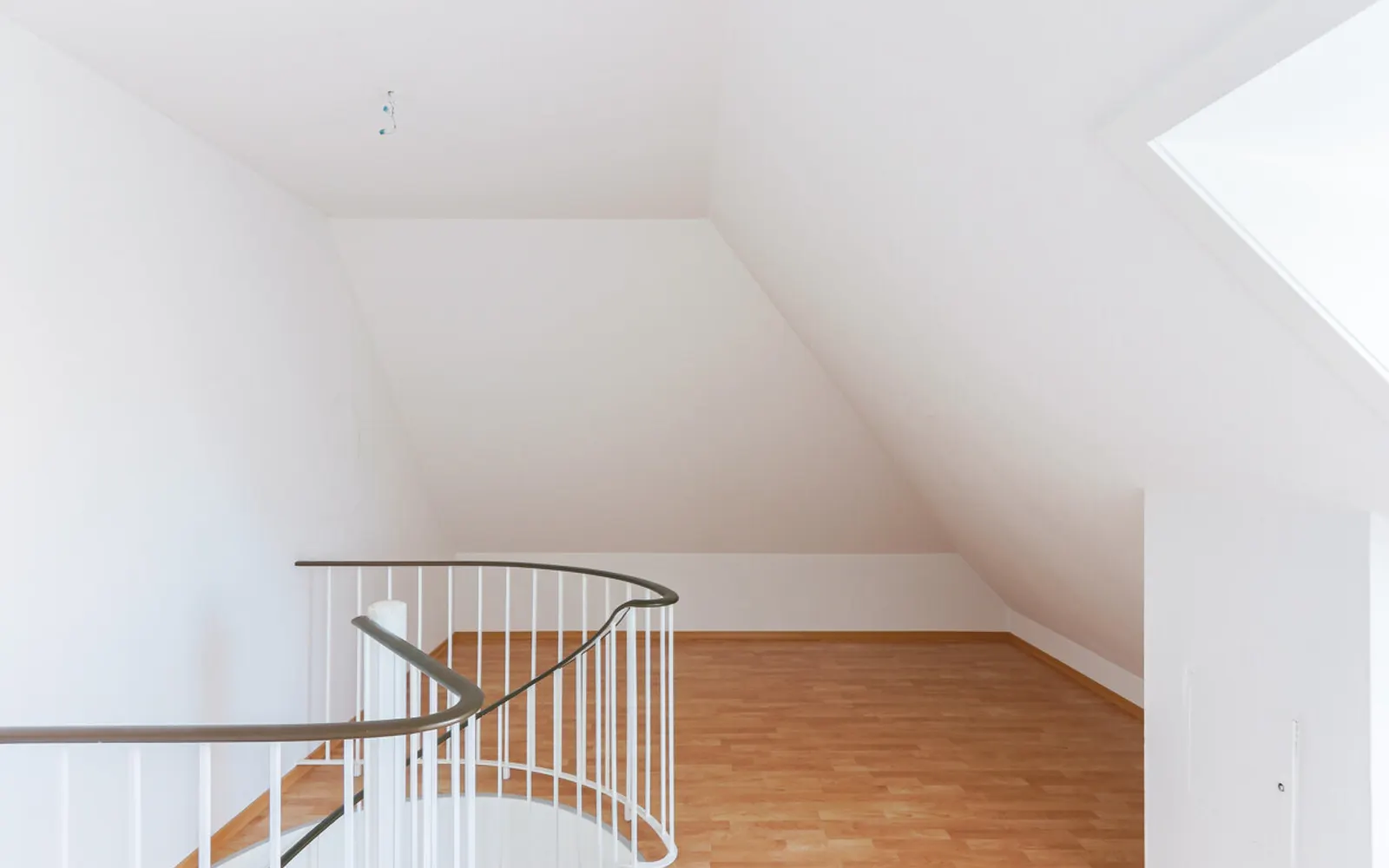 3,5-Zimmer-Maisonette-Wohnung mit Balkon und Tiefgarage in Ingolstadt-Nord! - Bild 13