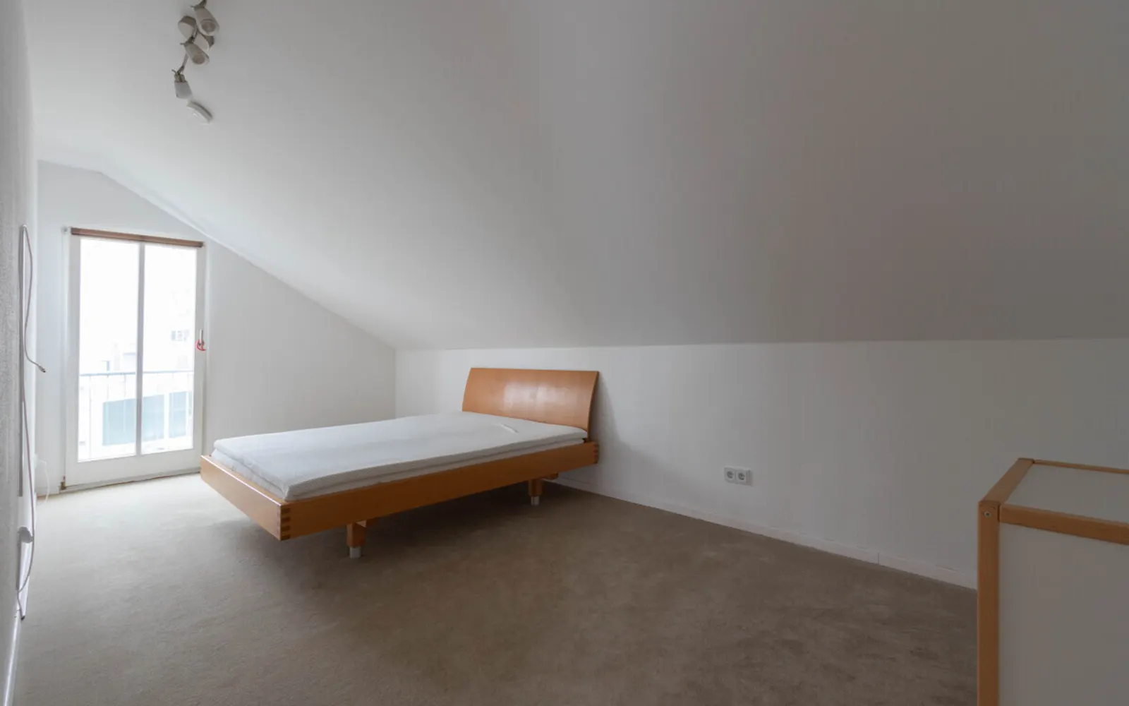 4-Zimmer-Dachgeschosswohnung mit Balkon - Bild 7