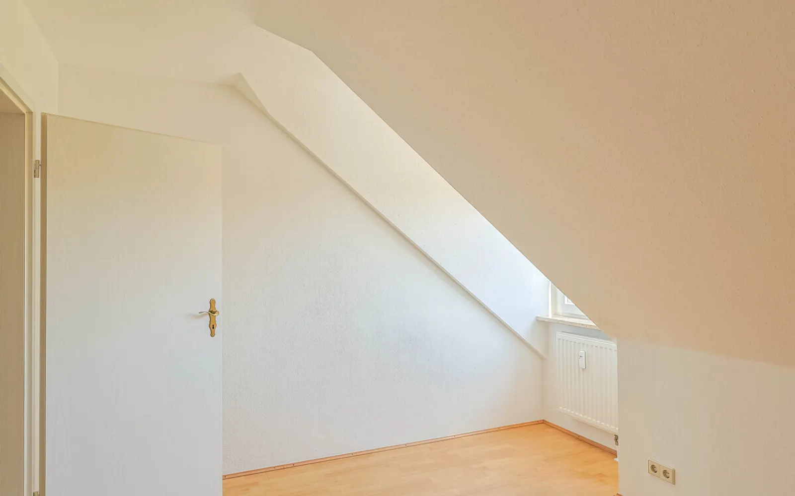 Lichtdurchflutete 3-Zimmer-Wohnung mit ausgebautem Dachboden - Bild 14