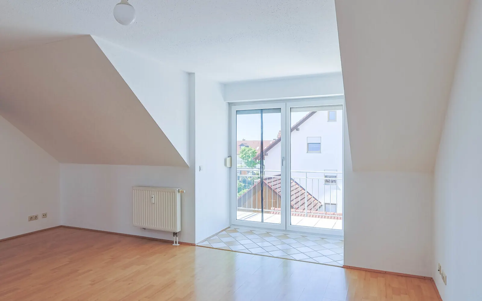 Lichtdurchflutete 3-Zimmer-Wohnung mit ausgebautem Dachboden - Bild 4