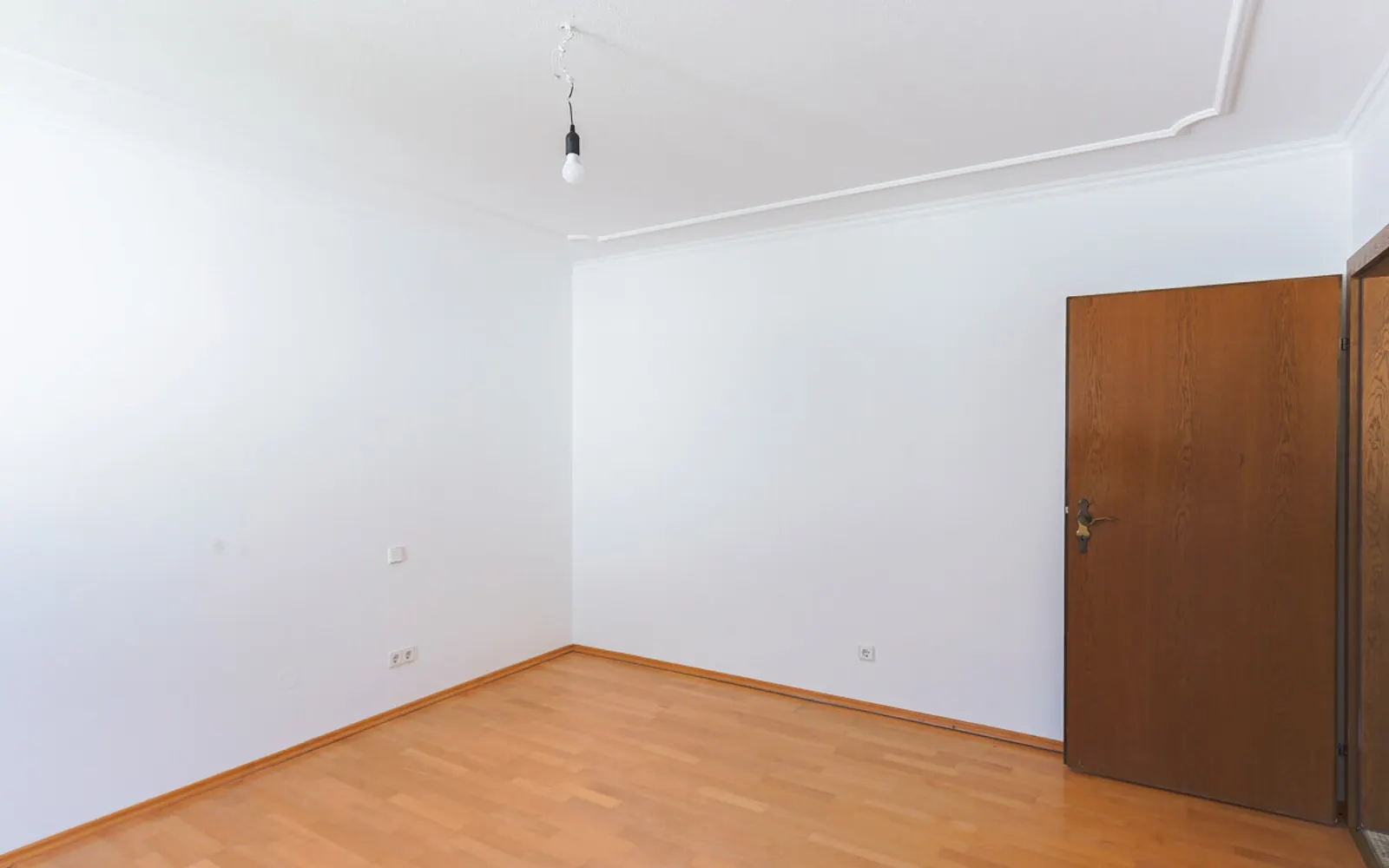 Großzügige, helle Wohnung im Grünen! - Bild 8