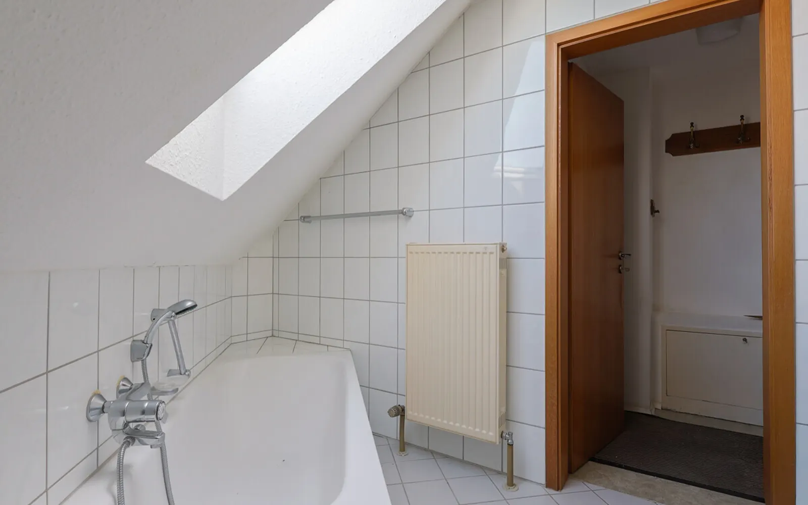 Erbbaurecht - Gemütliche 2-Zimmer-Eigentumswohnung mit TG-Stellplatz in Ingolstadt-Süd! - Bild 6