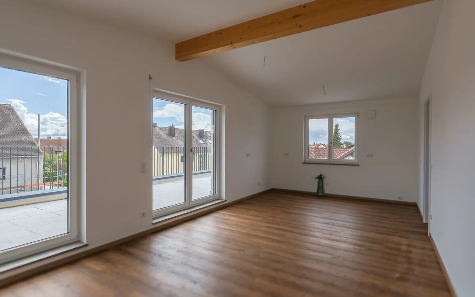 2,5-Zimmer-Wohnung mit Dachterrasse im Neubau! - Bild 2