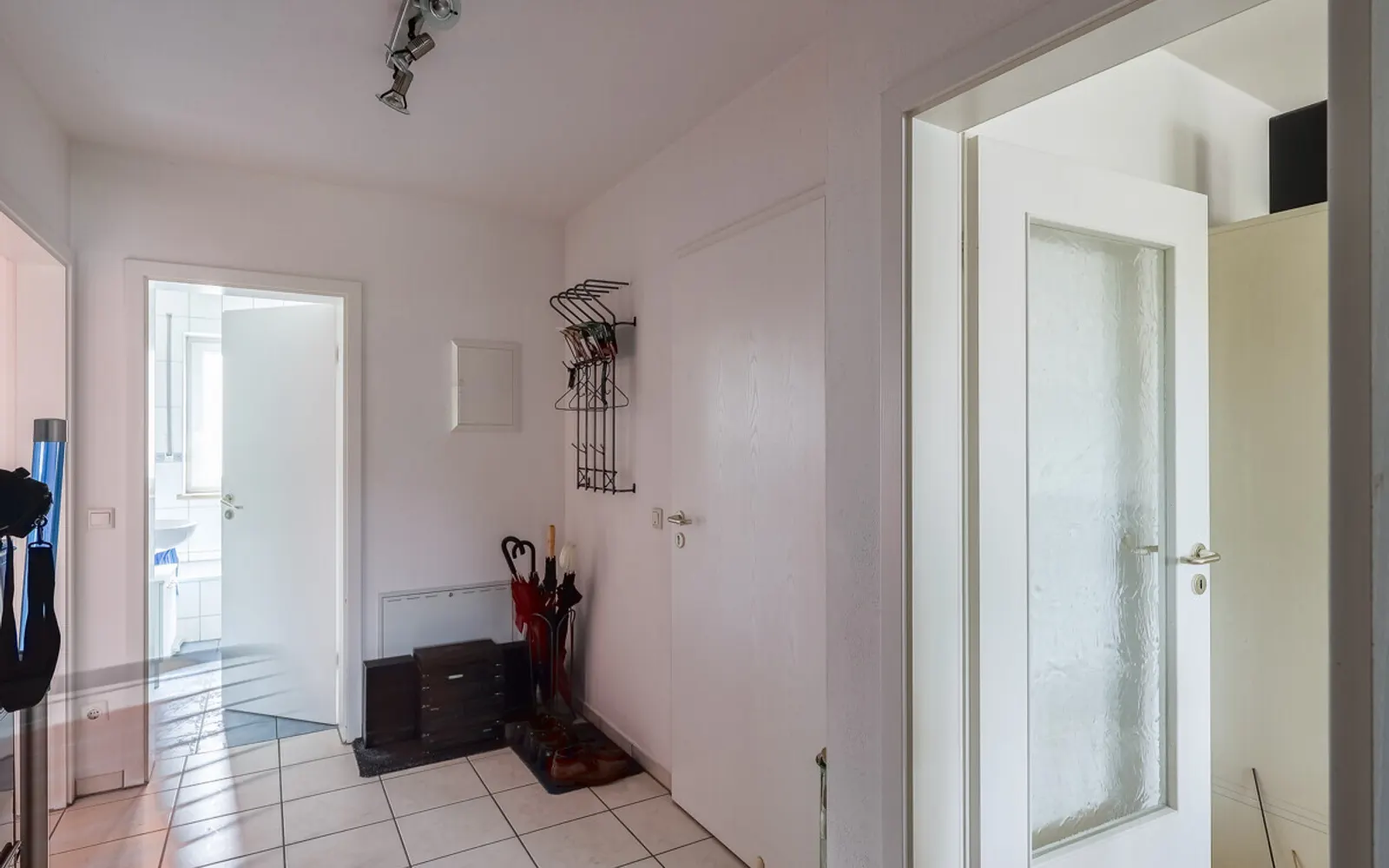 Gut geschnittene 3-Zimmer-Wohnung mit Balkon fußläufig zum Hauptbahnhof - Bild 8