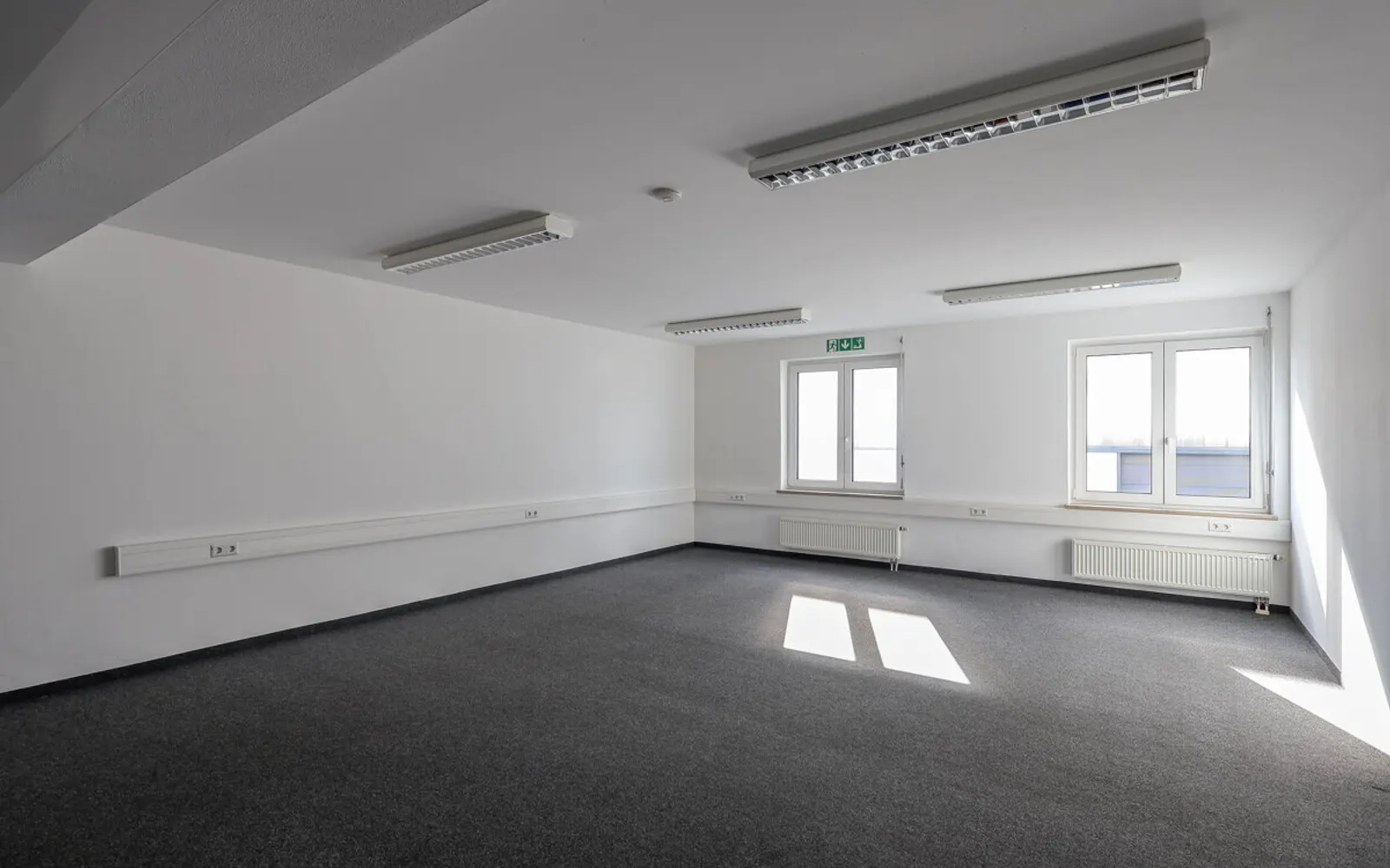 Praxiszentrum mit Halle in Gaimersheim - Bild 10