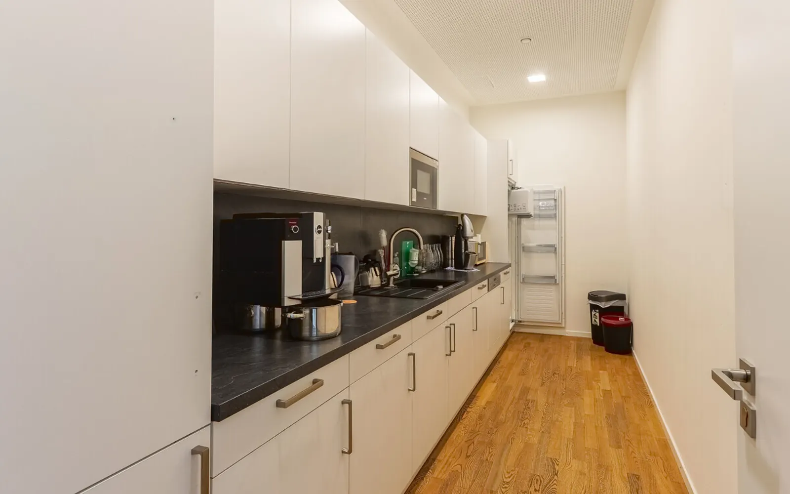 Modernes Office mit idealer Infrastruktur und bester Anbindung - Bild 10