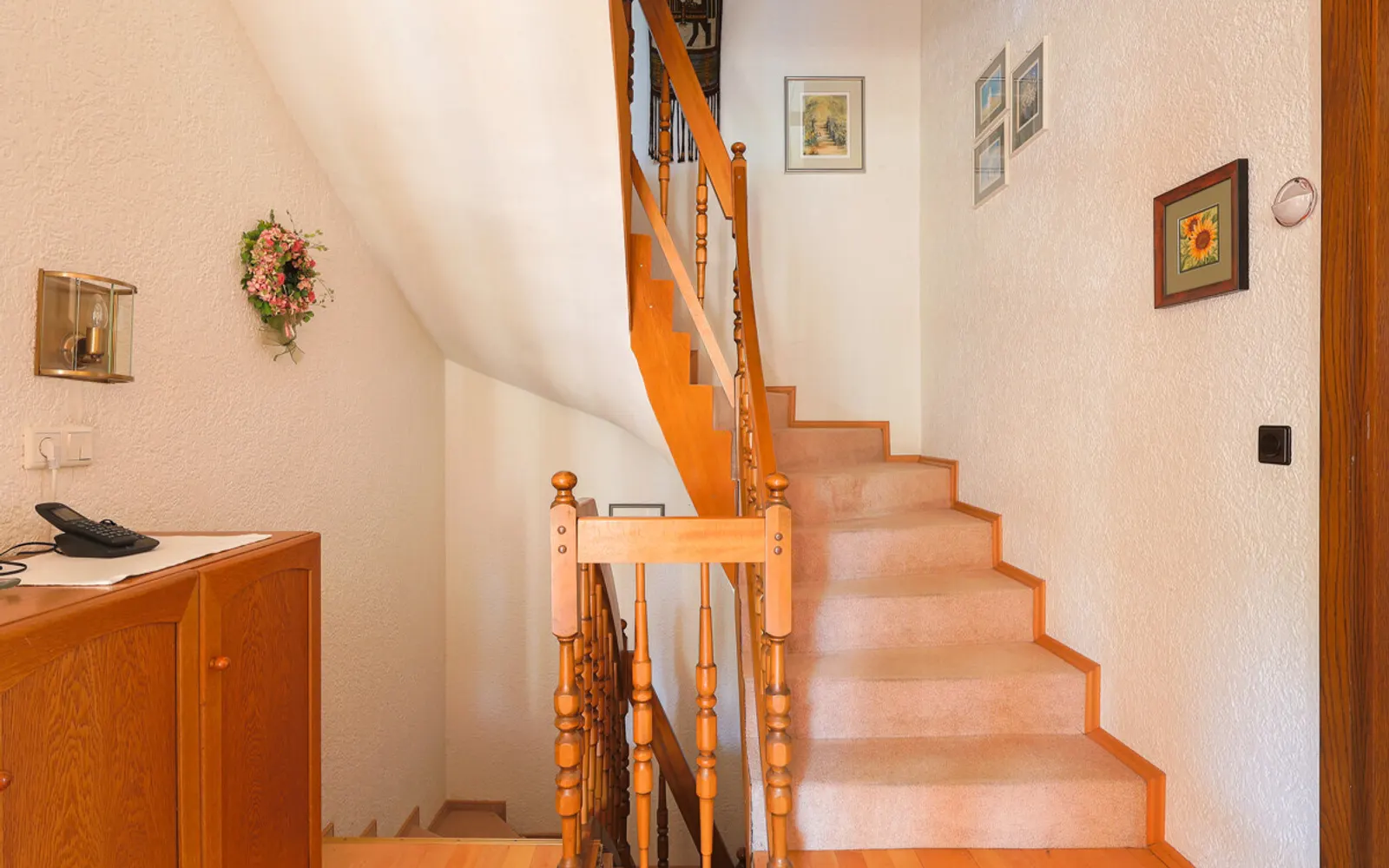 Viel Platz zum Wohlfühlen – gepflegte Doppelhaushälfte mit schönem Garten, Terrasse und Garage - Bild 9