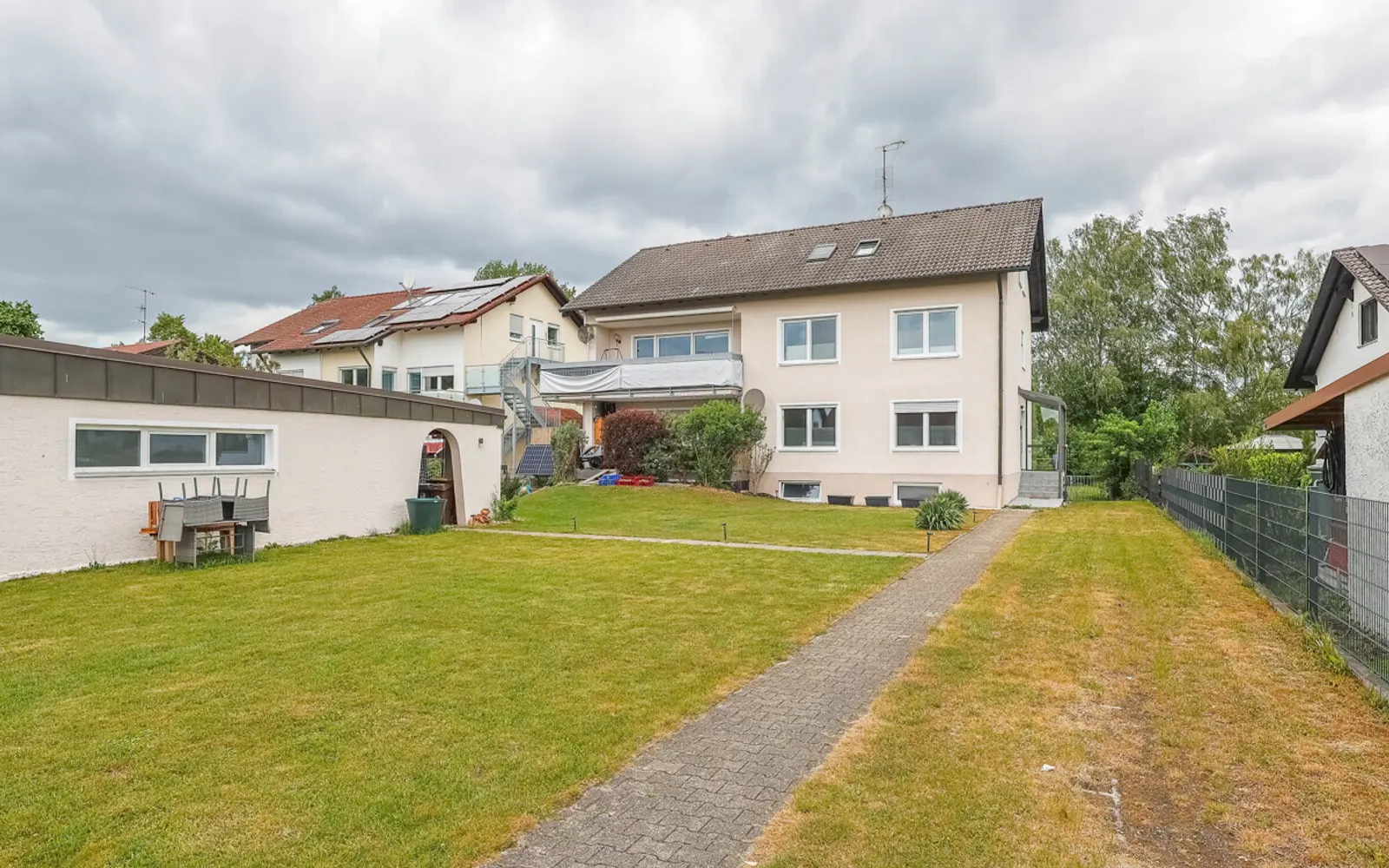 Ihr neues Zuhause mit Zukunft – Viel Platz für Familie, Wohnen und Vermietung - Bild 1