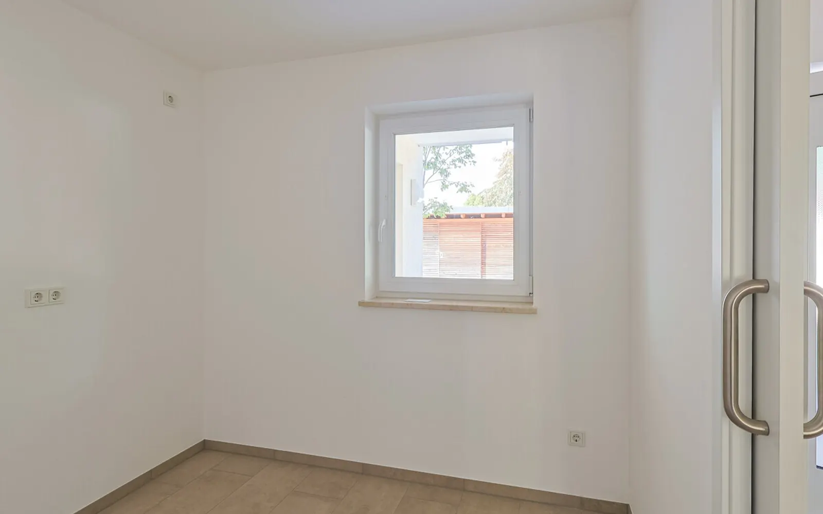 Stilvoll wohnen im Alter - 2-Zimmer-Seniorenwohnung in Baar-Ebenhausen - Bild 3
