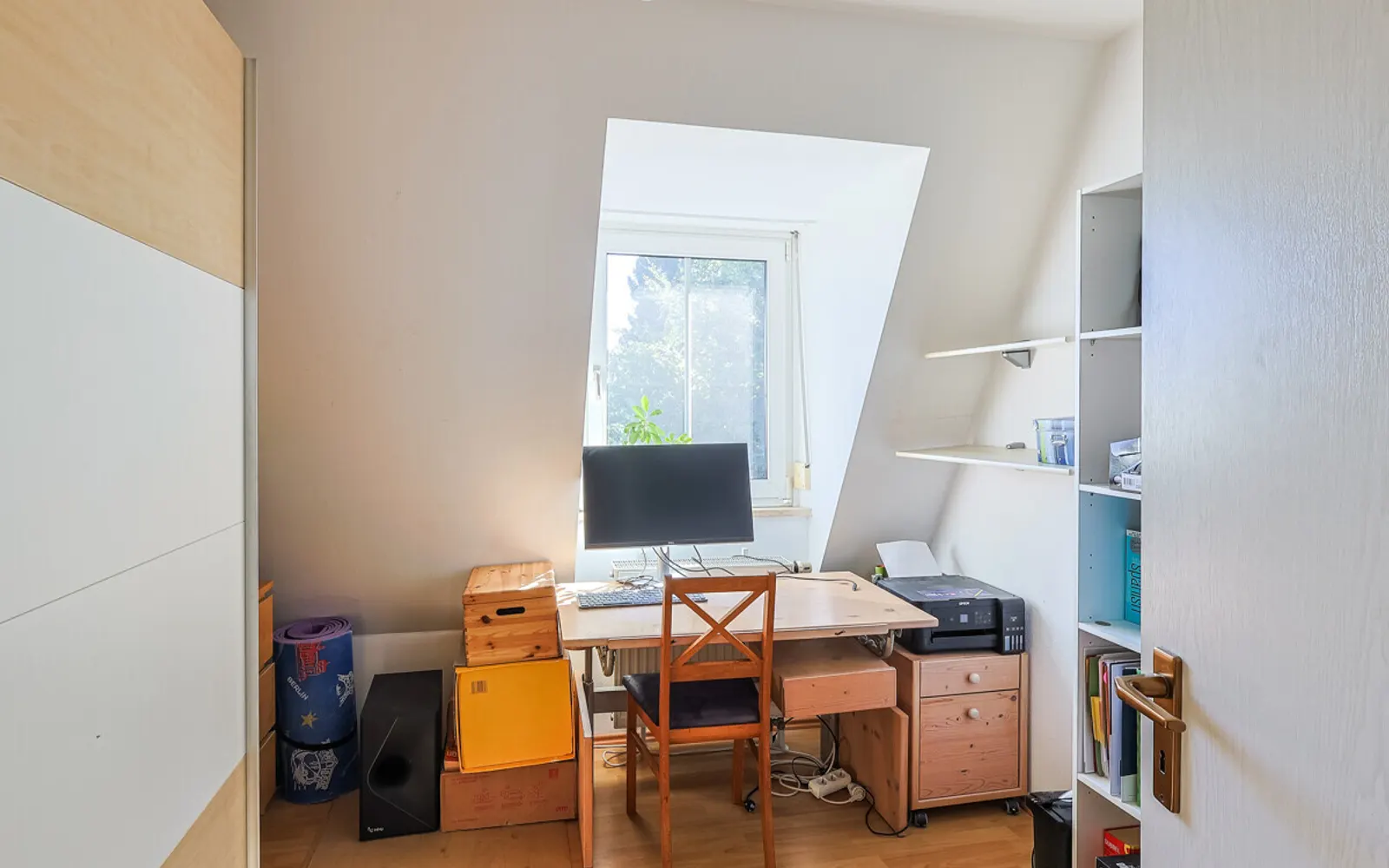 Zweifacher Balkon, viel Licht, viel Platz: Attraktive 3-Zimmer-Dachgeschosswohnung - Bild 17