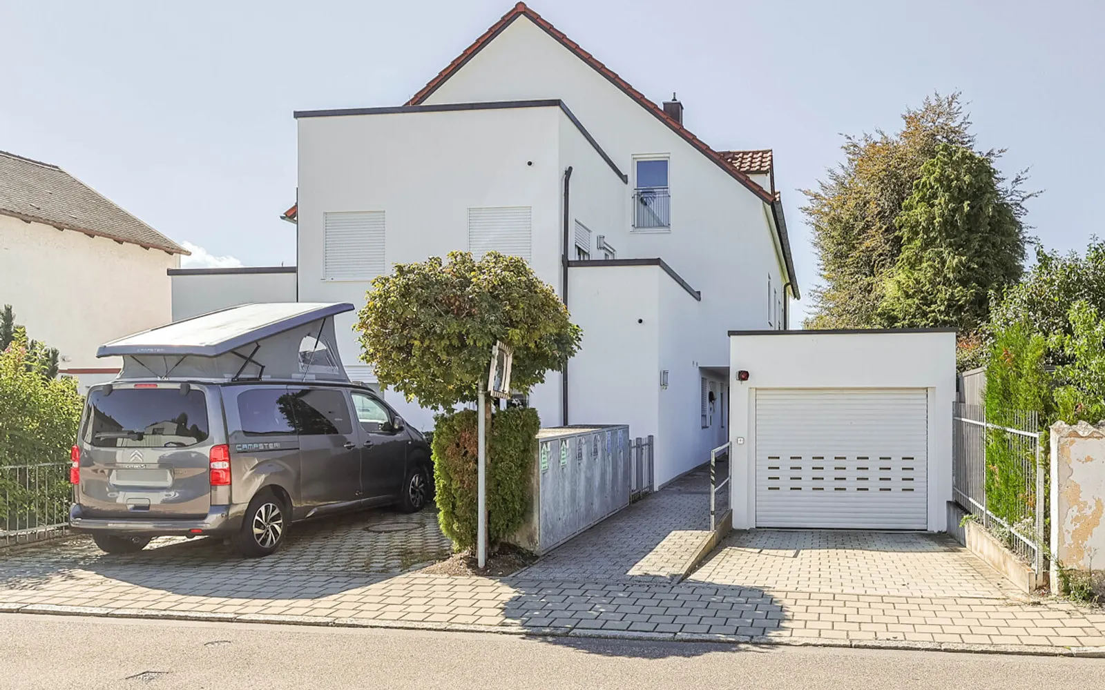 Attraktive 3-Zimmer-Wohnung in zentraler Lage - Bild 1