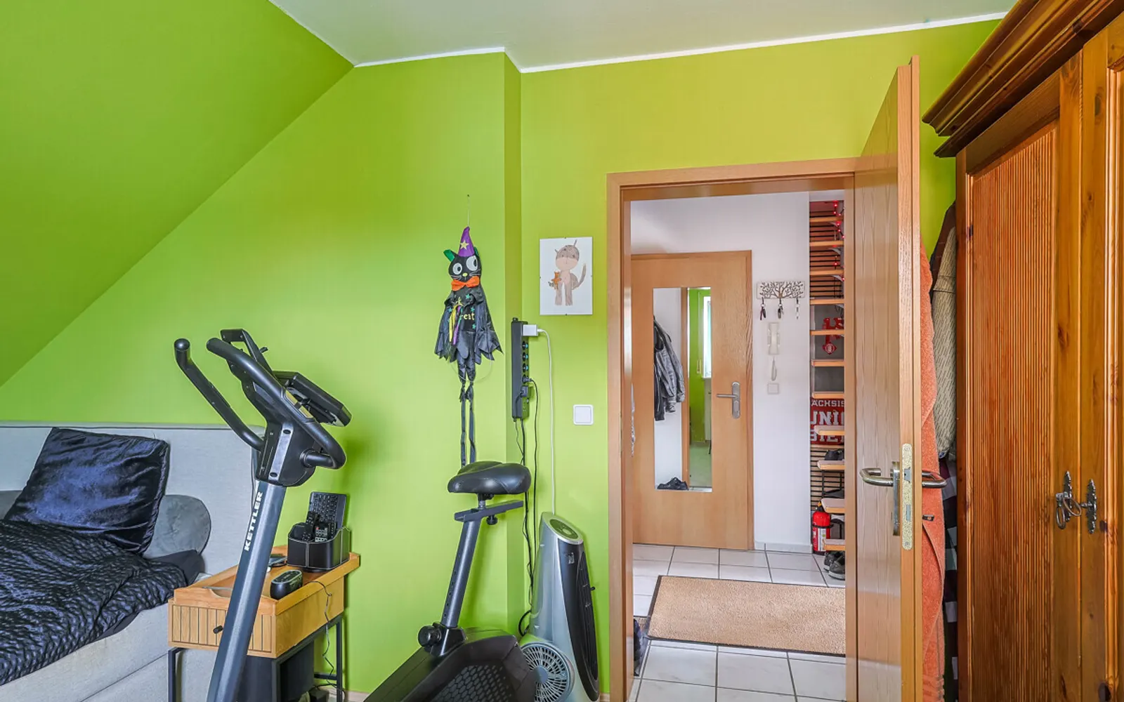 2-Zimmer-Dachgeschosswohnung in gefragter Südlage - Bild 8