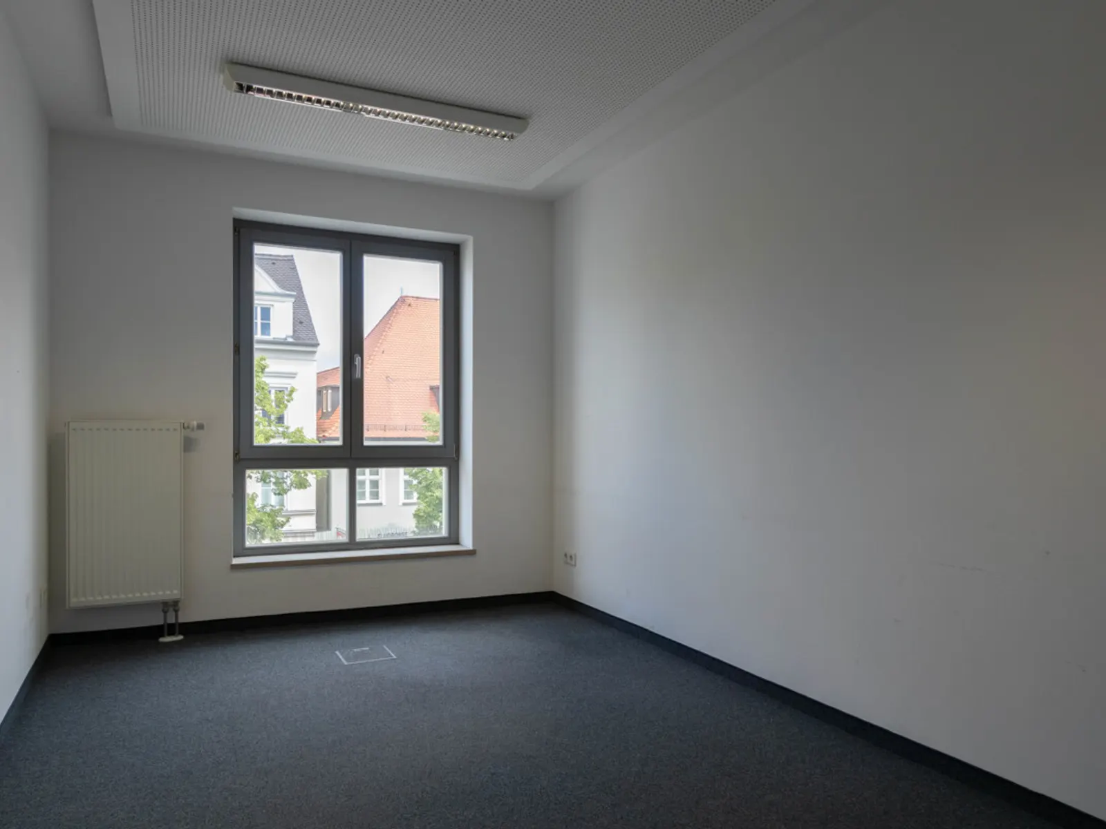 Schöne Bürofläche in der Altstadt inkl. TG-Stellplätze - Bild 6