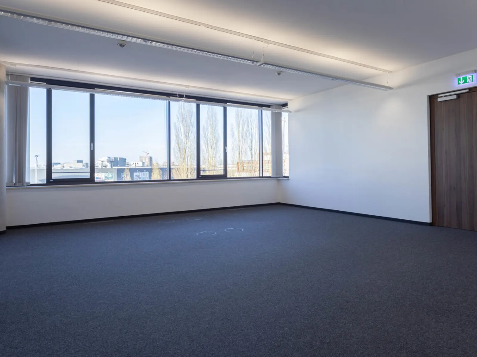 Große Bürofläche in modernem Geschäftsgebäude - Bild 5