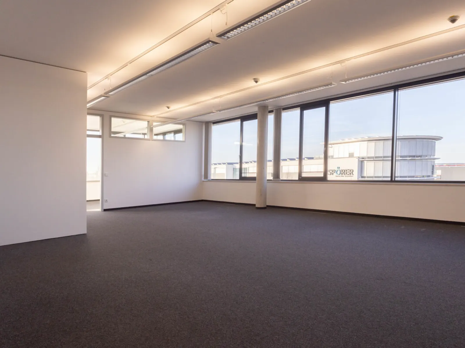 Große Bürofläche in modernem Geschäftsgebäude - Bild 7