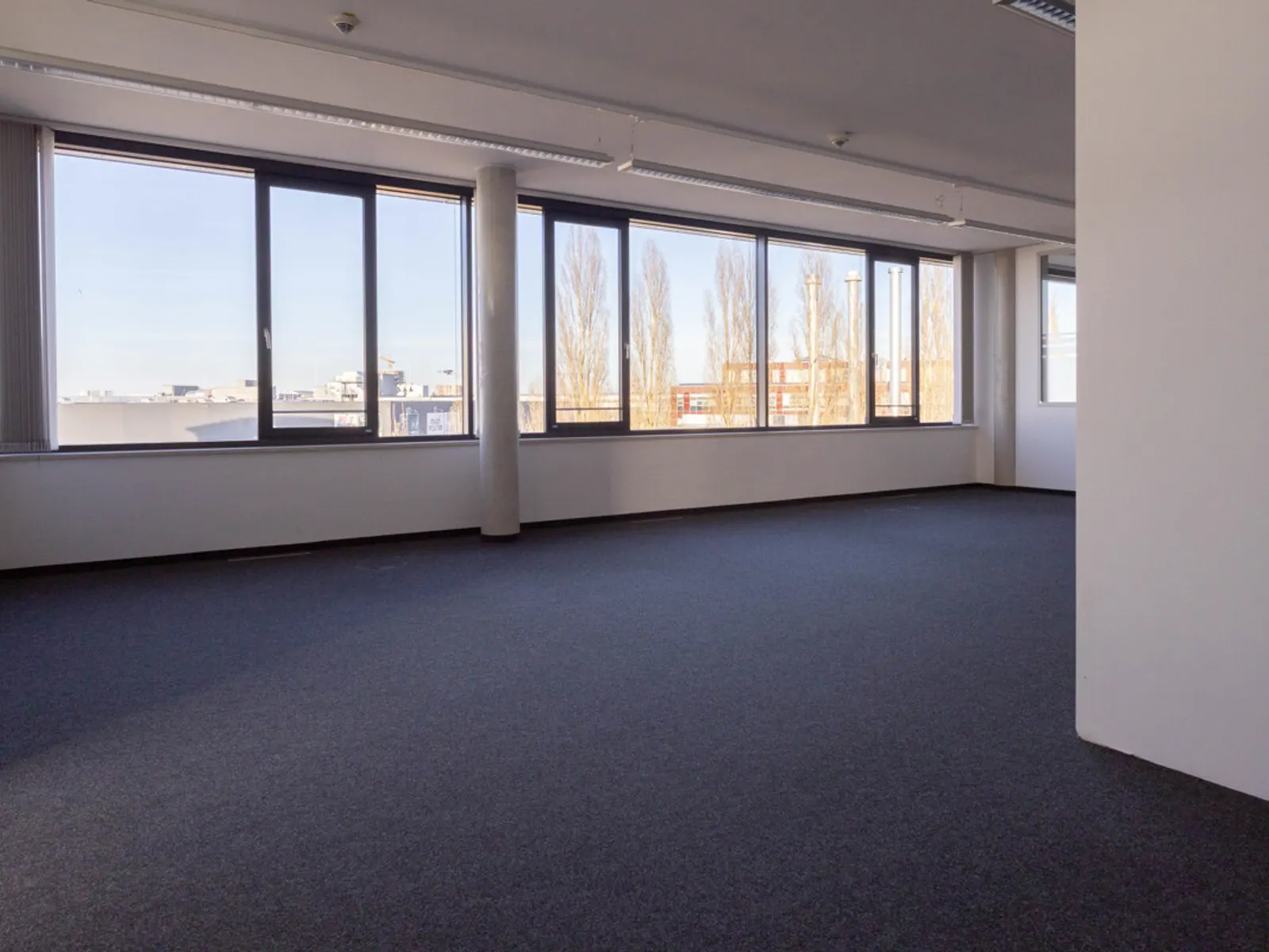 Große Bürofläche in modernem Geschäftsgebäude - Bild 8