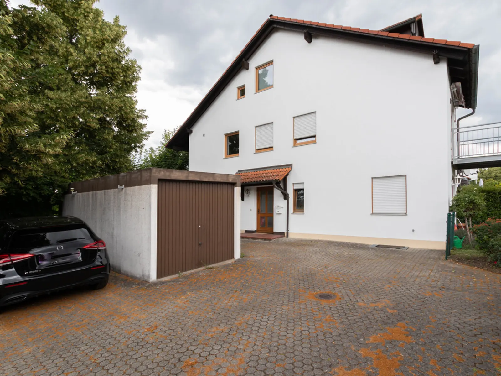 Charmante Maisonette Wohnung - 3-Zimmer mit Balkon, eigener Garage und Stellplatz - Bild 2