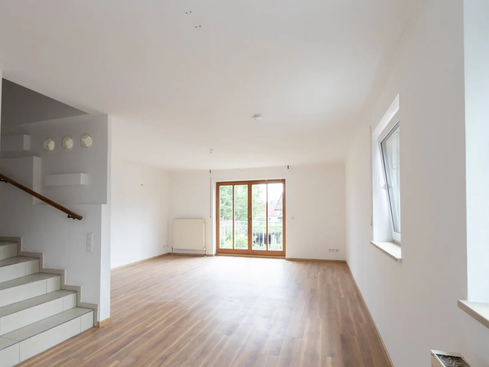 Charmante Maisonette Wohnung - 3-Zimmer mit Balkon, eigener Garage und Stellplatz - Bild 1