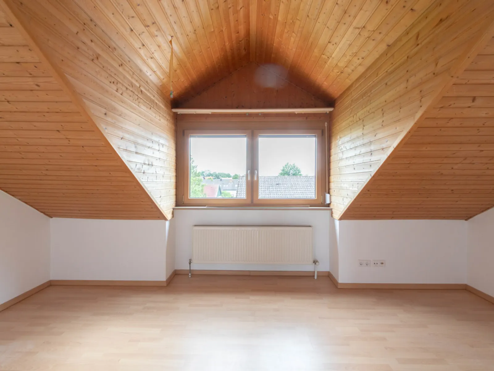 Charmante Maisonette Wohnung - 3-Zimmer mit Balkon, eigener Garage und Stellplatz - Bild 5